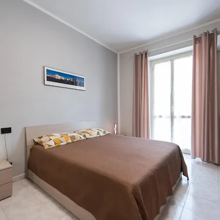 ホームステイ Massaua トリノ